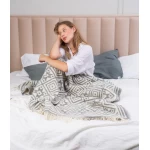 Vilnas pleds kā dāvana sievietei Jurmala 2