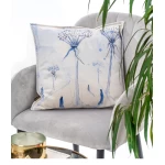 pagalvėlė dekoratyvinė su gėlėmis 1