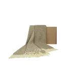 Vilnas pleds ar dāvanu kastīti 1