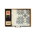 Dāvanu komplekts vilnas pleds un svece 1