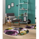 Apvalūs kilimai su gėlėmis interjere