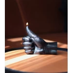 Ar rokām darināta svece Thumbs Up Black 1