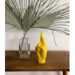 Ar rokām darināta svece Sakrustotiem pirkstiem Dzeltena 1