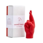 Ar rokām darināta svece Crossed Fingers Red 3