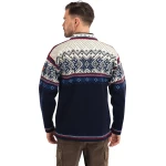 vyriškas vilnonis megztinis raštuotas 2