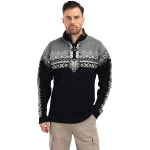 juodas raštuotas vyriškas megztinis