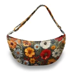 moteriska rankine su gelemis