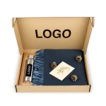 Verslo dovanos su logo: Merino pledas ir gertuvė dovanų rinkinyje 1