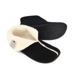 juodos vilnonės šlepetės