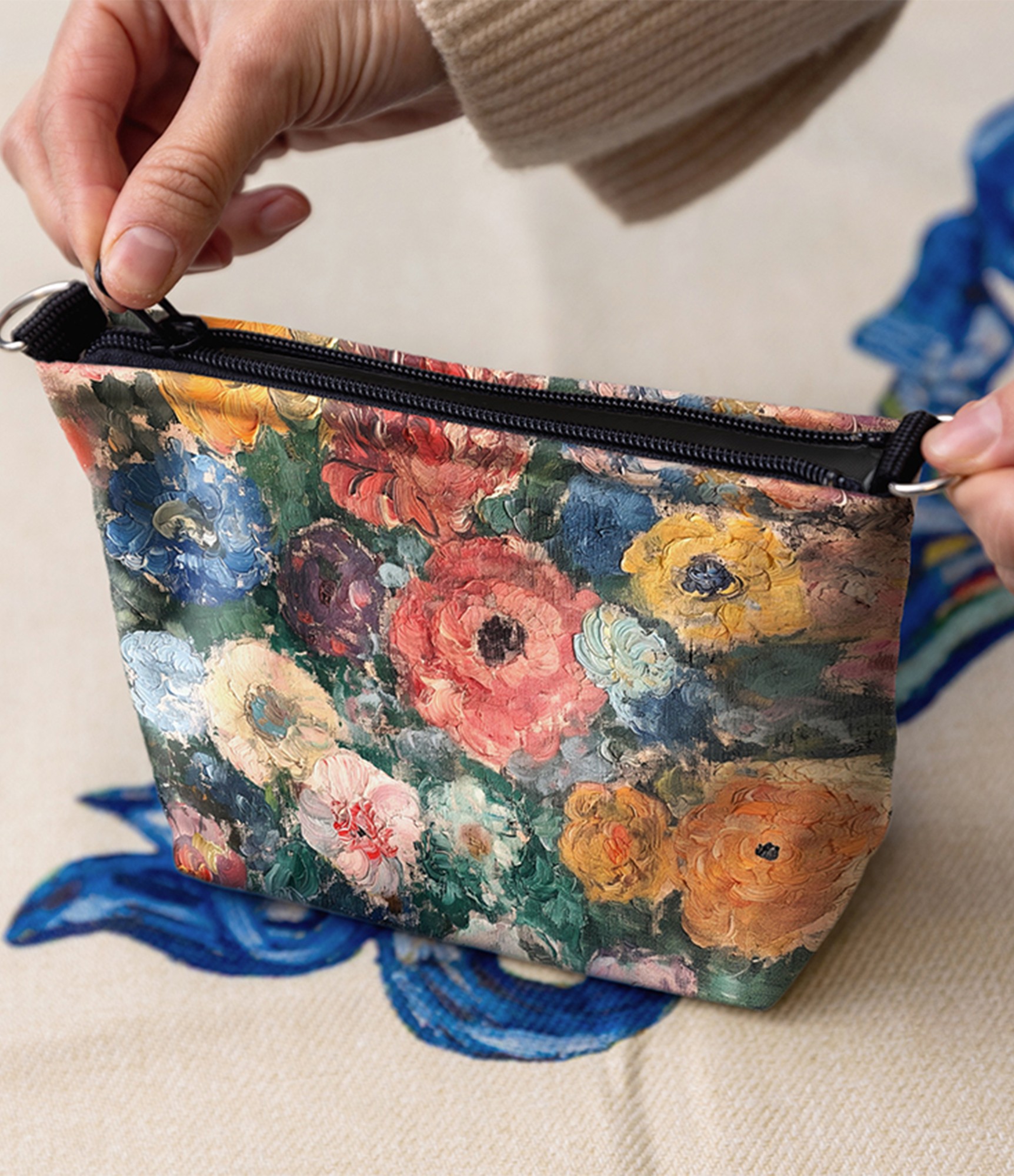 kosmetinė moterims su gėlėmis