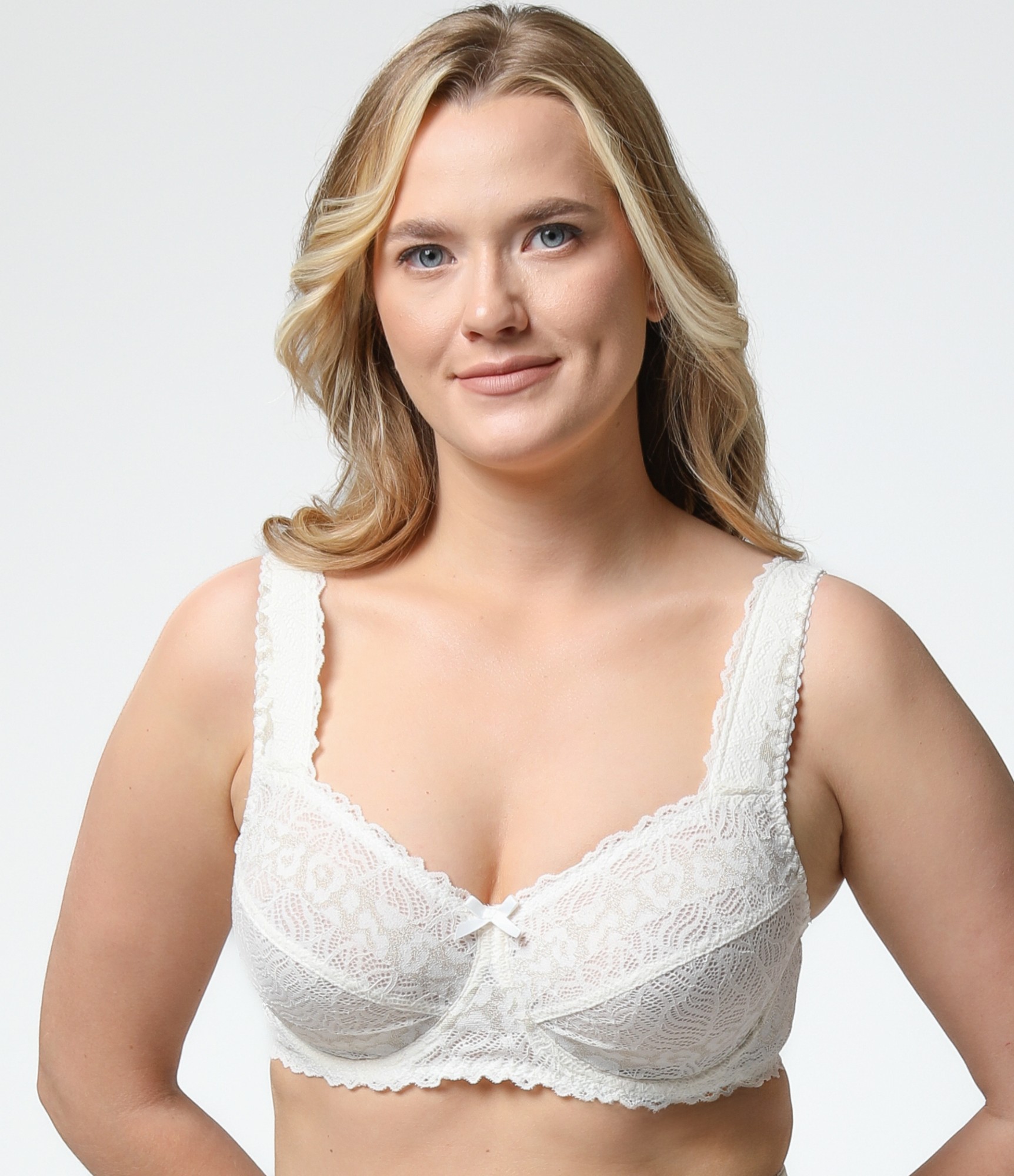 liemenele moterims balta spalva didelei krutinei