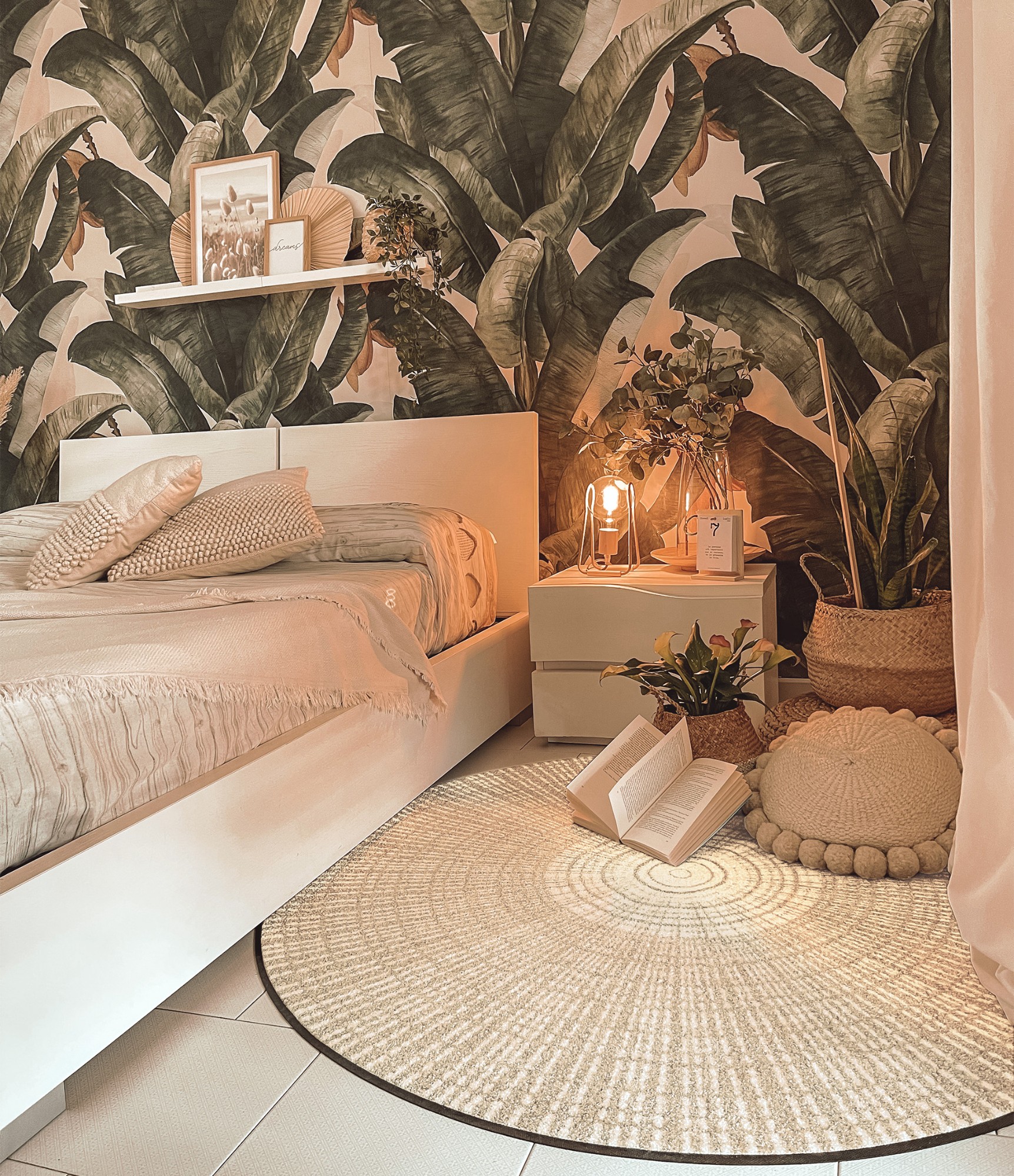 sviesios spalvos apvalus kilimas namams