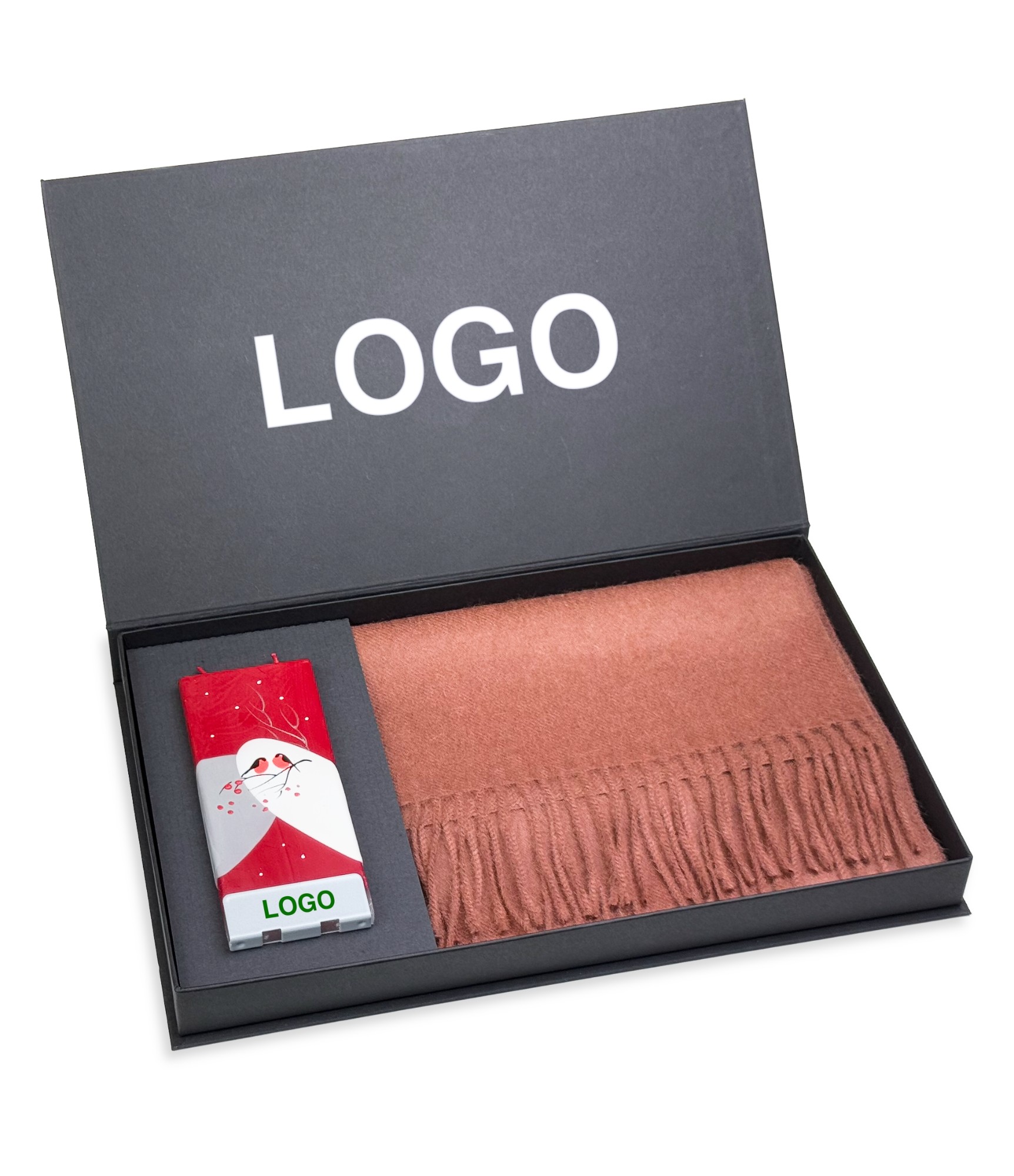 Verslo dovanų idėjos – prabangus šalikas iš alpakos vilnos ir žvakė